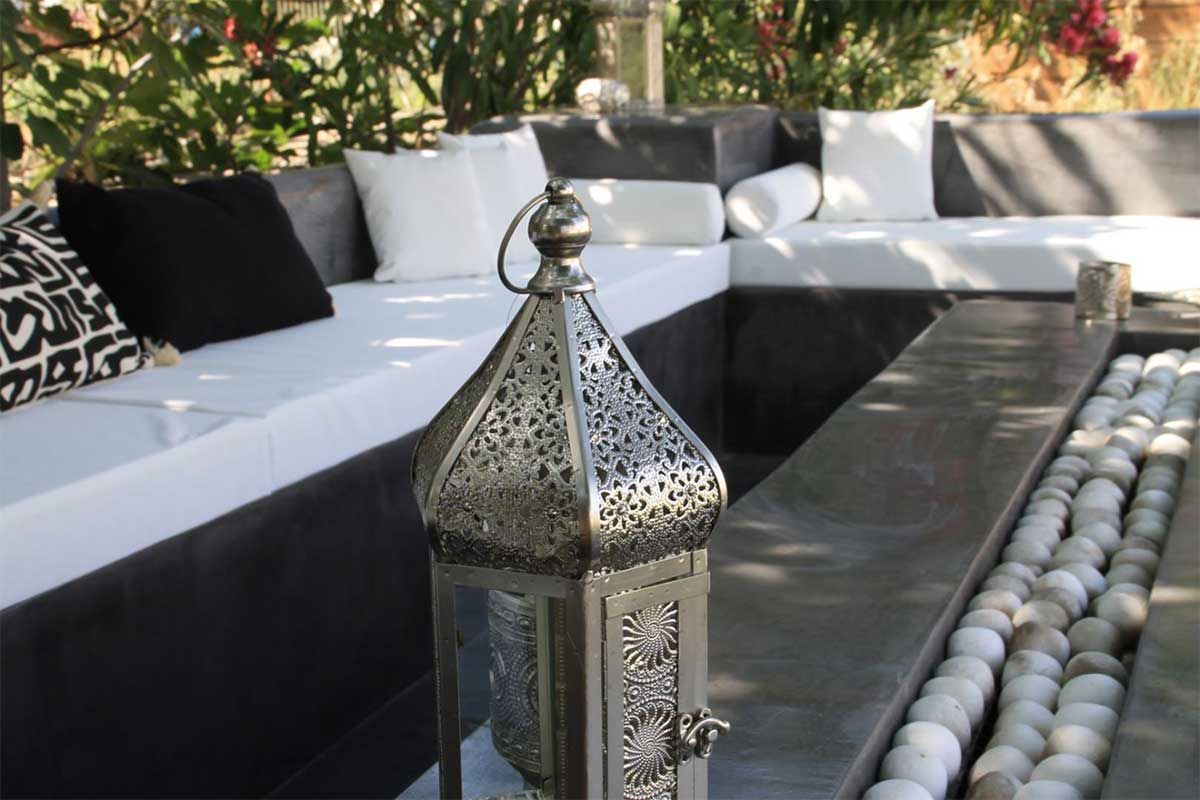Firepit lounge under the stars