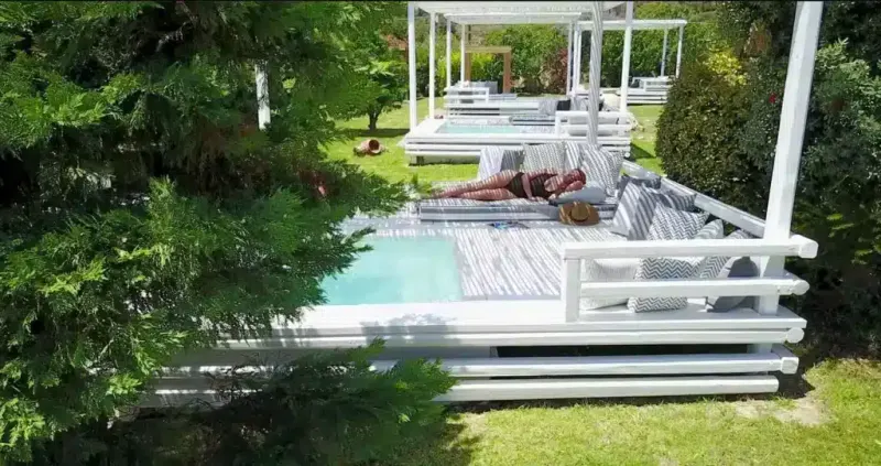 Private whirlpool jacuzzi for two guests